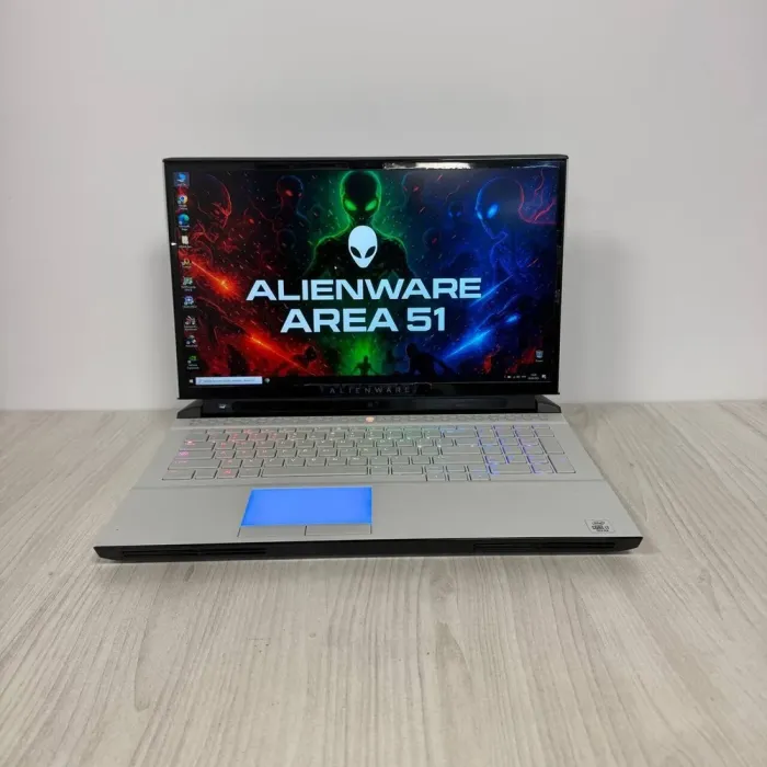 Ігровий ноутбук Dell Alienware Area 51M R2 / 17,3" (1920x1080) IPS / Intel Core i7-10700 (8 (16) ядер по 2,9 - 4,8 ГГц) / 16 ГБ DDR4 / 512 ГБ SSD NVMe / nVidia GeForce RTX 2070 Super, 8 ГБ GDDR6, 256-біт / WebCam б/в - зображення 2