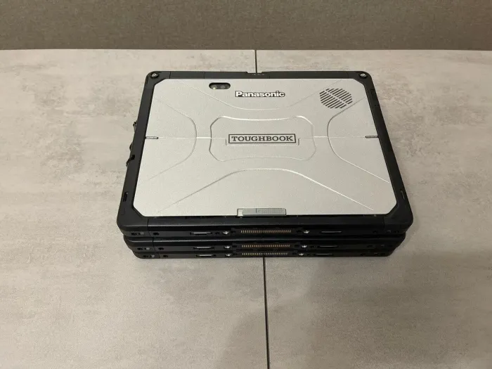 Захищений планшет Panasonic Toughbook CF-33 / 12" (2160x1440) IPS Touch / Intel Core i5-7300U (2 (4) ядра по 2.6 - 3.5 GHz) / 8 GB DDR3 / 128 GB SSD / Intel HD Graphics 620 / WebCam / Стилус / Два АКБ / Без клавіатури б/в - зображення 8