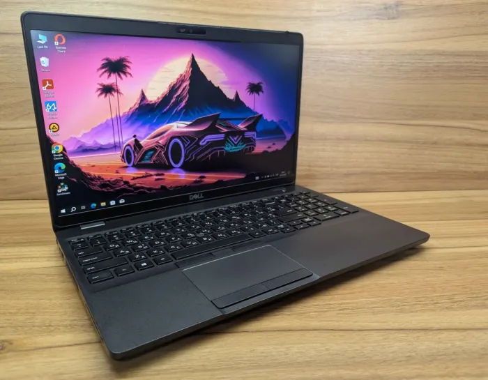 Ультрабук Б-клас Dell Latitude 5501 / 15.6" (1920x1080) IPS / Intel Core i5-9400H (4 (8) ядра по 2.5 - 4.3 GHz) / 16 GB DDR4 / 480 GB SSD / Intel UHD Graphics 630 / WebCam / Windows 10 б/в - зображення 4