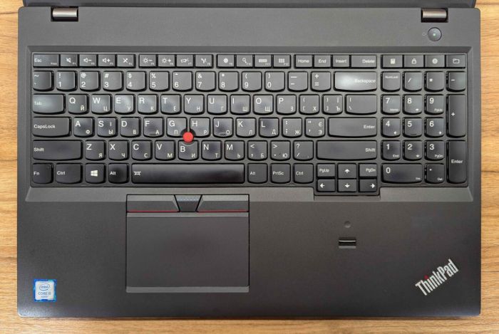 Ноутбук Lenovo ThinkPad T560 / 15.6" (1366x768) TN / Intel Core i5-6200U (2 (4) ядра по 2.3 - 2.8 GHz) / 16 GB DDR3 / 256 GB SSD / Intel HD Graphics 520 / WebCam / Windows 10 б/в - зображення 3