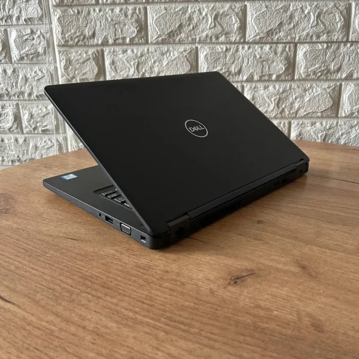 Ультрабук Dell Latitude 5491 / 14" (1920x1080) IPS / Intel Core i7-8850H (6 (12) ядер по 2.6 - 4.3 GHz) / 8 GB DDR4 / 128 GB SSD / Intel UHD Graphics 630 / WebCam б/в - зображення 6