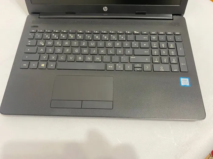 Ноутбук Б-клас НР 15 da1xxx / 15.6" (1366x768) TN / Intel Core i5-8265U (4 (8) ядра по 1.6 - 3.9 GHz) / 8 GB DDR4 / 256 GB SSD / Intel UHD Graphics / WebCam б/в - зображення 7