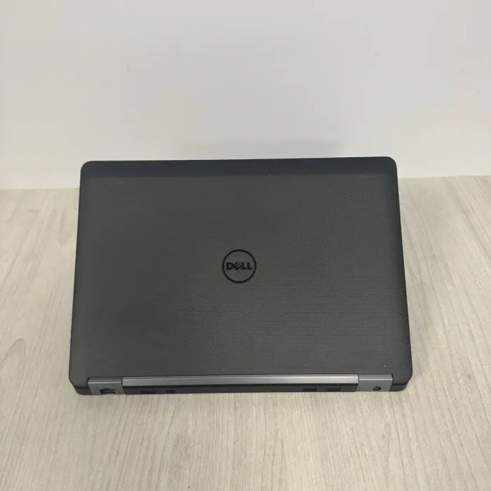 Ультрабук Dell Latitude 7470 / 14" (2560x1440) IPS Touch / Intel Core i7-6600U (2 (4) ядра по 2.6 - 3.4 GHz) / 8 GB DDR4 / 256 GB SSD M2 / Intel HD Graphics 520 / WebCam б/в - зображення 8