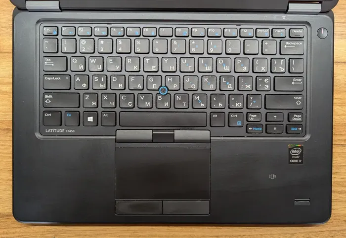 Ультрабук Dell Latitude E7450 / 14" (1920x1080) IPS / Intel Core i7-5600U (2 (4) ядра по 2.6 - 3.2 GHz) / 8 GB DDR3 / 256 GB SSD / Intel HD Graphics 5500 / WebCam / HDMI / Windows 10 б/в - зображення 3