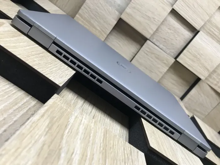 Ультрабук Б-клас Dell Latitude 5320 / 13.3" (1920x1080) IPS / Intel Core i5-1145G7 (4 (8) ядра по 2.6 - 4.4 GHz) / 16 GB DDR4 / 256 GB SSD M.2 / Intel Iris Xe Graphics / WebCam / USB 3.2 / HDMI / Windows 10 б/в - зображення 7