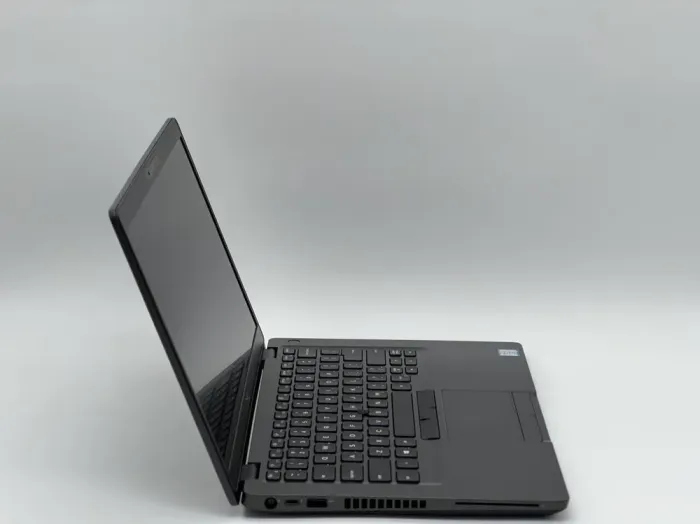 Ультрабук Dell Latitude 5401 / 14" (1920x1080) IPS / Intel Core i7-9850H (6 (12) ядер по 2.6 - 4.6 GHz) / 16 GB DDR4 / 480 GB SSD / Intel UHD Graphics 630 / WebCam б/в - зображення 3
