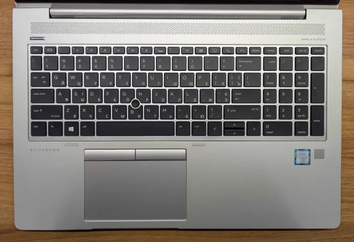 Ультрабук HP EliteBook 850 G5 / 15.6" (1920x1080) IPS / Intel Core i7-7600U (2 (4) ядра по 2.8 - 3.9 GHz) / 16 GB DDR4 / 512 GB SSD / Intel HD Graphics 620 / WebCam / Fingerprint / Windows 10 б/в - зображення 3