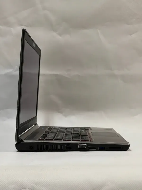 Ноутбук Б-клас Fujitsu LifeBook E744 / 14" (1600x900) TN / Intel Core i7-4702MQ (4 (8) ядра по 2.2 - 3.2 GHz) / 8 GB DDR3 / 120 GB SSD + 500 GB HDD / Intel HD Graphics 4600 / WebCam б/в - зображення 5