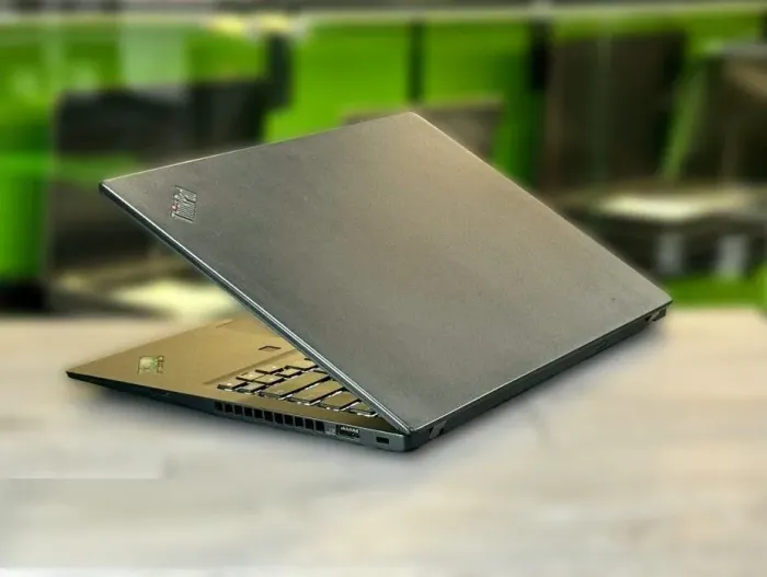 Ультрабук Б-клас Lenovo ThinkPad T495s / 14" (1920x1080) IPS / AMD Ryzen 7 PRO 3700U (4 (8) ядра по 2.3 - 4.0 GHz) / 16 GB DDR4 / 256 GB SSD M.2 / AMD Radeon Vega 10 Graphics / WebCam / Win 11 Pro б/в - зображення 6