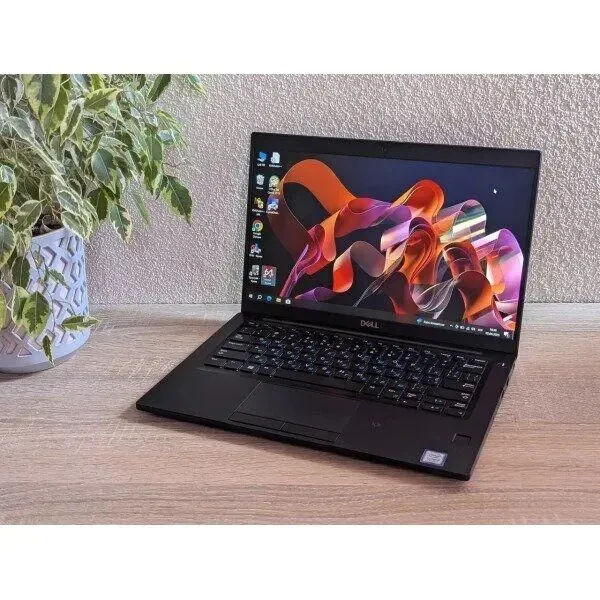 Ультрабук Б-клас Dell Latitude 7390 / 13.3" (1920x1080) IPS / Intel Core i5-7300U (2 (4) ядра по 2.6 - 3.5 GHz) / 8 GB DDR4 / 128 GB SSD / Intel UHD Graphics 620 / WebCam б/в - зображення 4