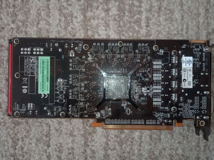 Дискретна відеокарта AMD Radeon HD 6870, 1 GB GDDR5, 256-bit / 1x HDMI, 2x miniDP, 2x DVI б/в - зображення 3