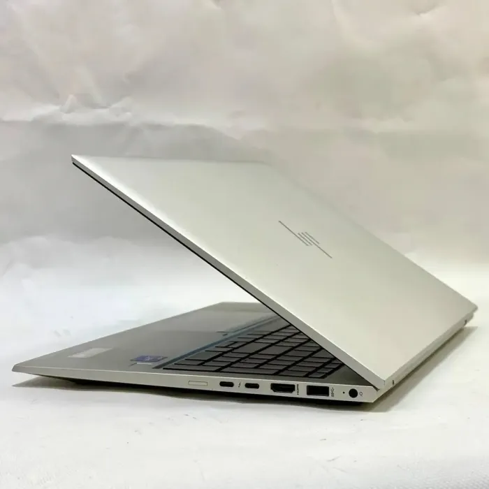 Ультрабук Б-клас HP EliteBook 850 G8 / 15.6" (1920x1080) IPS / Intel Core i7-1185G7 (4 (8) ядра по 3.0 - 4.8 GHz) / 16 GB DDR4 / 256 GB SSD / Intel Iris Xe Graphics / WebCam / Fingerprint / Windows 11 Pro б/в - зображення 9
