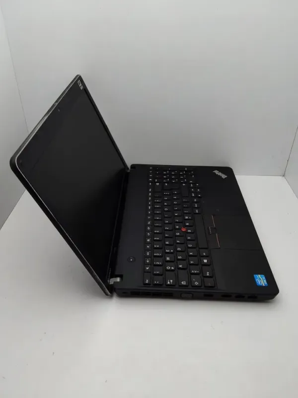 Ноутбук Lenovo ThinkPad E530 / 15.6" (1366x768) TN / Intel Core i5-3210M (2 (4) ядра по 2.5 - 3.1 GHz) / 6 GB DDR3 / 320 GB HDD / Intel HD Graphics 4000 / WebCam б/в - зображення 5