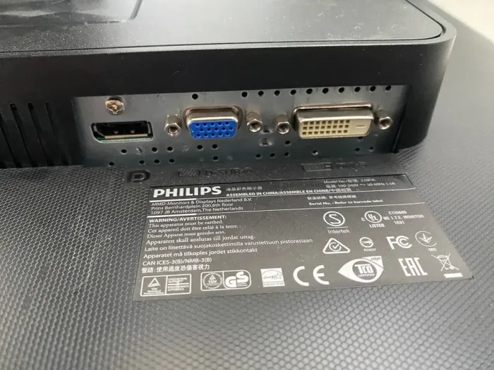 Комплект ПК: комп'ютер HP ProDesk 600 G3 SFF / Intel Core i3-6100 (2 (4) ядра по 3.7 GHz) / 8 GB DDR4 / 128 GB SSD / Intel HD Graphics 630 + Монітор Philips 220P / 22" (1680x1050) TN / VGA, DVI, DisplayPort + Клавіатура, мишка б/в - зображення 3