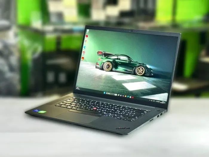 Ігровий ультрабук Б-клас Lenovo ThinkPad P1 Gen 6 / 16" (2560x1600) IPS / Intel Core i7-13700H (14 (20) ядер по 3.7 - 5.0 GHz) / 32 GB DDR5 / 1000 GB SSD M.2 / nVidia RTX 2000 Ada, 8 GB GDDR6, 128-bit / WebCam / Win 11 Pro б/в - зображення 4