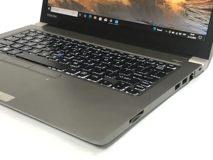 Ультрабук Б-клас Toshiba Portege Z30-A / 13.3" (1366x768) TN / Intel Core i7-4600U (2 (4) ядра по 2.1 - 3.3 GHz) / 8 GB DDR4 / 256 GB SSD / Intel HD Graphics 4400 / WebCam / Win 10 Pro б/в - зображення 9