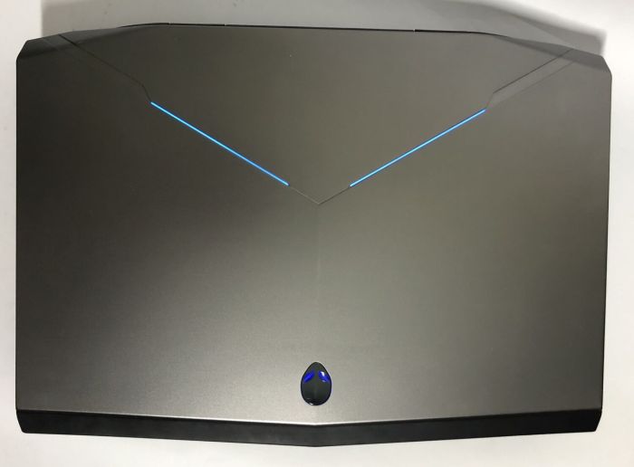 Ігровий ноутбук Dell Alienware 17 P18E / 17.3" (1920x1080) TN / Intel Core i7-4900MQ (4 (8) ядра по 2.8 - 3.8 GHz) / 16 GB DDR4 / 512 GB SSD / nVidia GeForce GTX 770M, 3 GB GDDR5, 192-bit / WebCam б/в - зображення 7