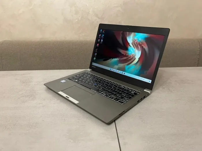 Ультрабук Б-клас Toshiba Portege Z30-C / 13.3" IPS / Core i7-6600U (2(4) ядра по 2.6-3.4GHz) / 8GB DDR3 / 256GB SSD M.2 / HD Graphics 520 / WebCam б/в - зображення 4