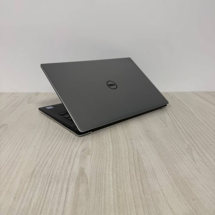 Ультрабук Dell XPS 13 9350 / 13.3" (1920x1080) IPS / Intel Core i5-6200U (2 (4) ядра по 2.3 - 2.8 GHz) / 8 GB DDR3 / 128 GB SSD M.2 / Intel Iris Graphics 520 / WebCam б/в - зображення 6