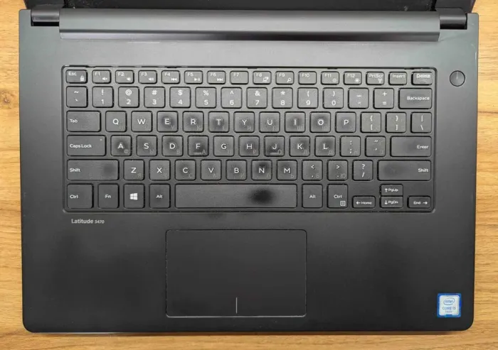 Ноутбук Dell Latitude 3470 / 14" (1366x768) TN / Intel Core i5-6200U (2 (4) ядра по 2.3 - 2.8 GHz) / 8 GB DDR3 / 240 GB SSD / Intel HD Graphics 520 / VGA / WebCam / Windows 10 б/в - зображення 3