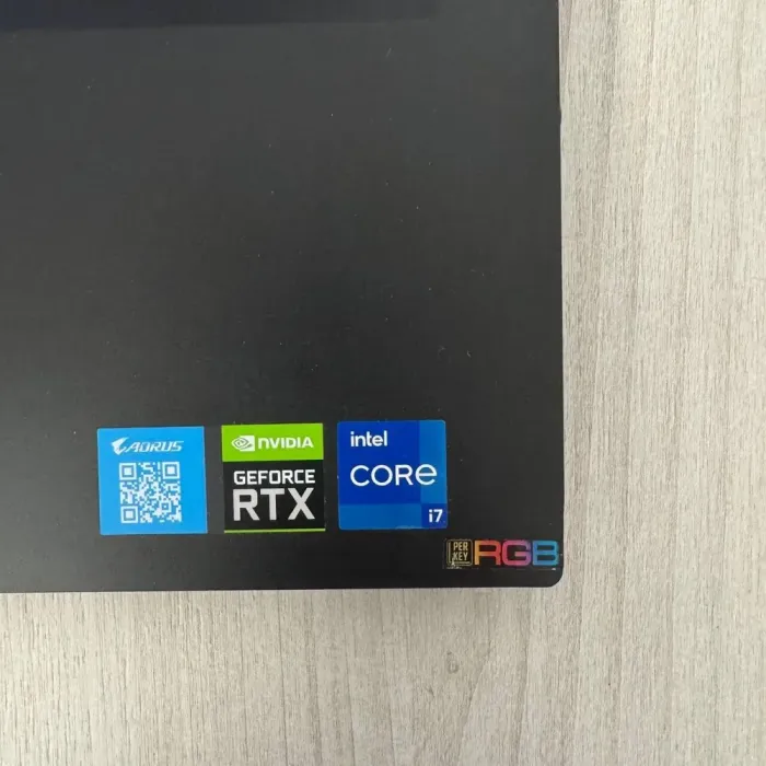 Ігровий ноутбук Б-класу Gigabyte Aorus 17 YE5 / 17.3" (1920x1080) IPS / Intel Core i7-12700H (14 (20) ядер по 3,5 - 4,7 ГГц) / 32 ГБ DDR5 / 1000 ГБ SSD NVMe / nVidia GeForce RTX 3080 Ti, 16 ГБ GDDR6, 256-bit / WebCam б/в - зображення 8