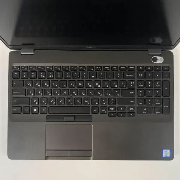 Ноутбук Б-клас Dell Latitude 5500 / 15.6" (1920x1080) IPS / Intel Core i7-8665U (4 (8) ядра по 1.9 - 4.8 GHz) / 16 GB DDR4 / 256 GB SSD / Intel UHD Graphics / TouchID / WebCam б/в - зображення 3