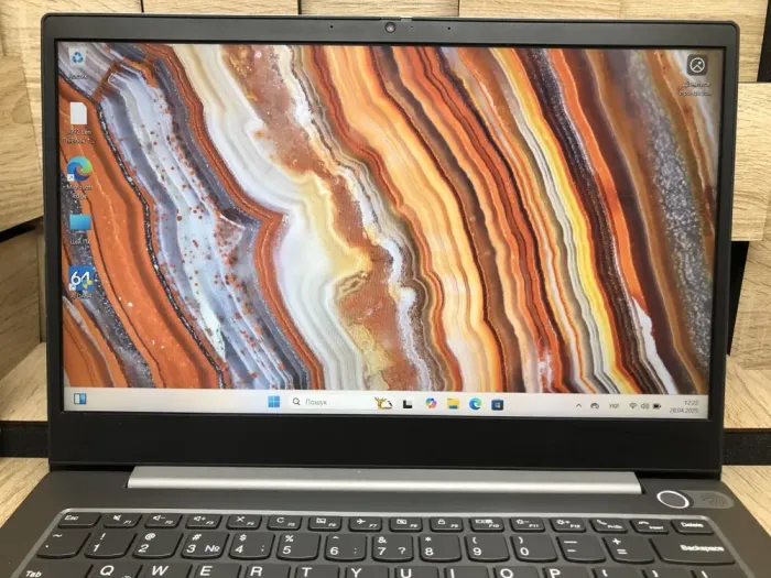 Ультрабук Б-клас Lenovo ThinkBook 14-IML / 14" (1920x1080) IPS / Intel Core i5-10210U (4 (8) ядра по 1.6 - 4.2 GHz) / 8 GB DDR4 / 256 GB SSD M.2 / Intel UHD Graphics / WebCam / Fingerprint / HDMI б/в - зображення 3