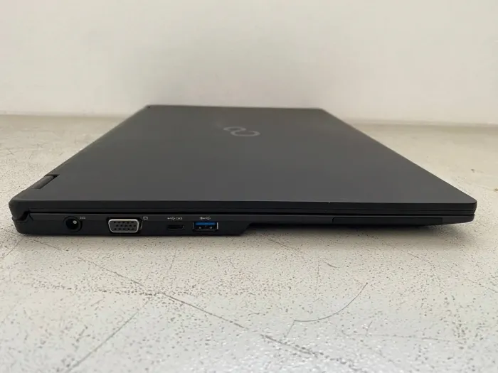 Ноутбук Б-клас Fujitsu LifeBook U757 / 15.6" (1920x1080) IPS / Intel Core i5-7200U (2 (4) ядра по 2.5 - 3.1 GHz) / 8 GB DDR4 / 256 GB SSD / Intel HD Graphics 620 / WebCam / HDMI б/в - зображення 3