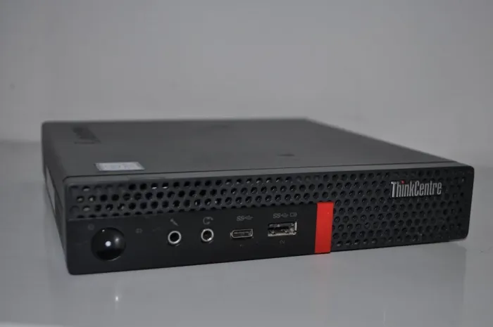 Неттоп Lenovo ThinkCentre M720q Tiny USFF / Intel Core i5-8400T (6 ядер по 1.7 - 3.3 GHz) / 32 GB DDR4 / 512 GB SSD / Intel UHD Graphics 630 / Wi-Fi / Windows 11 Pro б/в - зображення 3