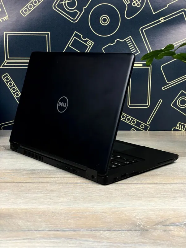 Ультрабук Dell Latitude 5480 / 14" TN / Intel Core i5-6300U (2(4) ядра по 2.4-3GHz) / 8 GB DDR4 / 256 GB SSD / Intel HD Graphics 520 / WebCam б/в - зображення 3