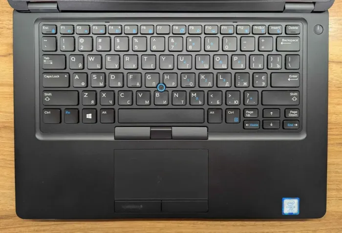 Ультрабук Dell Latitude 5490 / 14" (1920x1080) IPS / Intel Core i5-7300U (2 (4) ядра по 2.6 - 3.5 GHz) / 8 GB DDR4 / 240 GB SSD / Intel HD Graphics 620 / WebCam / HDMI / Windows 10 б/в - зображення 3