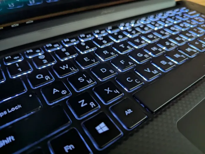 Ігровий ноутбук Dell XPS 15 7590 / 15.6" (3840x2160) IPS / Intel Core i7-9750H (6 (12) ядер по 2.6 - 4.5 GHz) / 16 GB DDR4 / 512 GB SSD / nVidia GeForce GTX 1650, 4 GB GDDR6, 128-bit / WebCam / HDMI / Windows 10 б/в - зображення 6