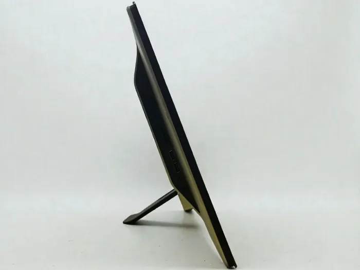 Моноблок Б-клас Asus ET2012AUKB / 20" (1600x900) TN / AMD E-450 (2 ядра по 1,66 ГГц) / 8 ГБ DDR3 / 120 ГБ SSD / AMD Radeon HD 6320 Graphics / WebCam б/в - изображение 10