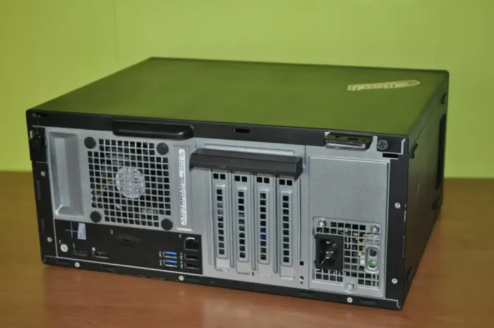 Комп'ютер Dell OptiPlex 3040 Tower / Intel Core i5-6500 (4 ядра по 3,2 - 3,6 ГГц) / 8 ГБ DDR3 / 500 ГБ HDD / Intel HD Graphics 530 / DVD-ROM / Windows 11 Pro б/в - зображення 8