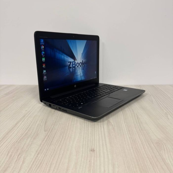 Мобільна робоча станція HP ZBook 15 G3 / 15.6" (1920x1080) IPS / Intel Core i7-6700HQ (4 (8) ядра по 2.6 - 3.5 GHz) / 32 GB DDR4 / 512 GB SSD M.2 / nVidia Quadro M2000M, 4 GB DDR3, 128-bit / WebCam б/в - зображення 4
