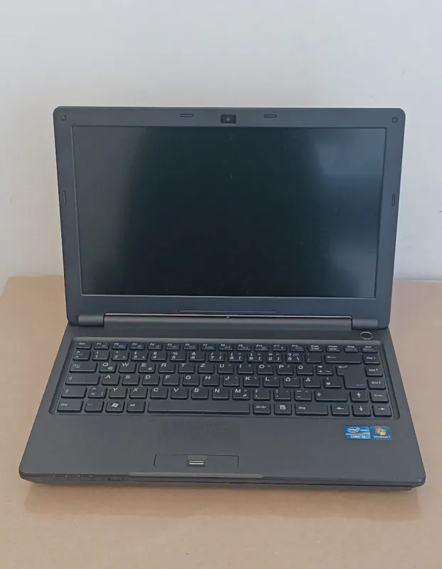 Ноутбук Terra Mobile 1340 / 13.3'' (1366x768) TN / Intel Core i3-2350M (2 (4) ядра по 2.3 GHz) / 4 GB DDR3 / 1000 GB HDD / Intel HD Graphics 3000 / WebCam / HDMI / Win 10 Pro / АКБ отсутствует б/в - зображення 2