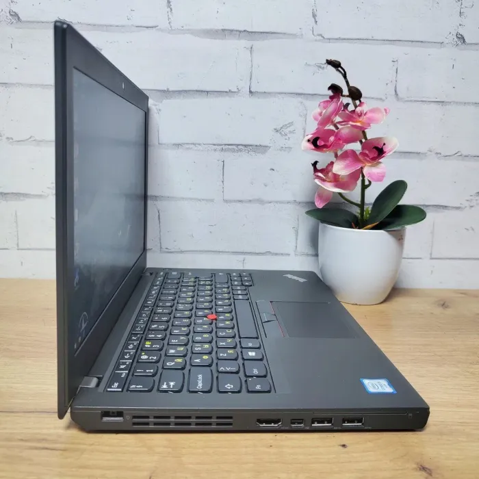 Нетбук Lenovo ThinkPad X260 / 12.5" (1366x768) TN / Intel Core i5-6200U (2 (4) ядра по 2.3 - 2.8 GHz) / 16 GB DDR4 / 128 GB SSD / Intel HD Graphics 520 / WebCam б/в - зображення 3