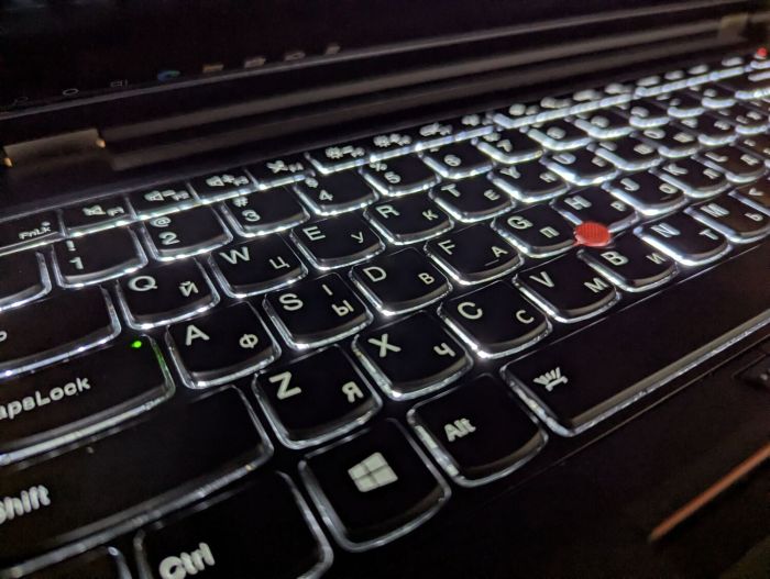 Мобільна робоча станція Lenovo ThinkPad P50 / 15,6" (1920x1080) IPS / Intel Core i7-6820HQ (4 (8) ядра по 2,7 - 3,6 ГГц) / 16 ГБ DDR4 / 512 ГБ SSD / nVidia Quadro M1000M, 4 ГБ GDDR5, 128-біт / Fingerprint / WebCam / Windows 10 б/в - изображение 6