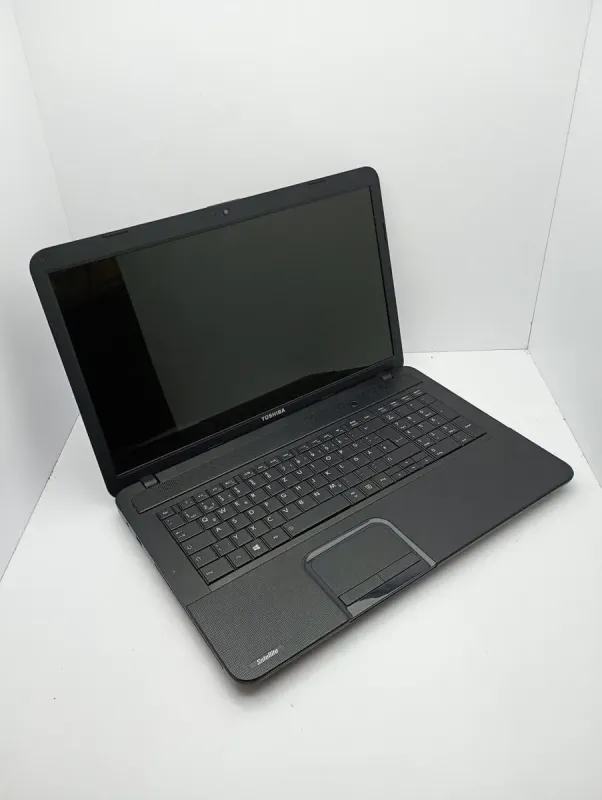 Ноутбук Toshiba C870D / 17.3" (1600x900) TN / AMD E2-1800 (2 ядра по 1.7 GHz) / 8 GB DDR3 / 500 GB HDD / AMD Radeon HD 7340 Graphics / WebCam б/в - зображення 3