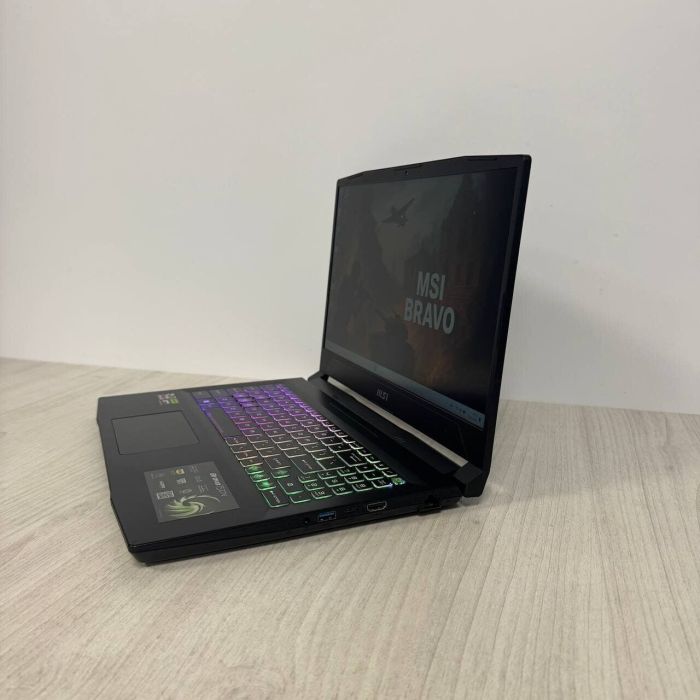 Ігровий ноутбук Б-класу MSI Bravo 15 C7VFK / 15.6" (1920x1080) IPS / AMD Ryzen 7 7735HS (8 (16) ядер по 3.2 - 4.75 GHz) / 16 GB DDR5 / 512 GB SSD NVMe / nVidia GeForce RTX 4060, 8 GB GDDR6, 128-bit / WebCam б/в - изображение 8