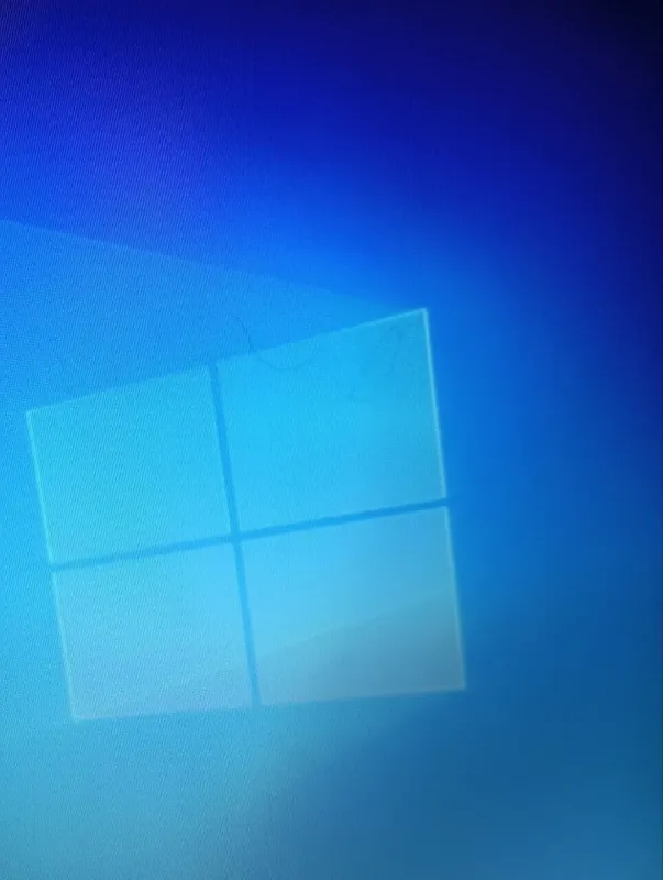 Ноутбук Б-клас Dell Inspiron 15 3542 / 15.6" (1366x768) TN / Intel Pentium 3558U (2 ядра по 1.7 GHz) / 4 GB DDR3 / 120 GB SSD / Intel HD Graphics / WebCam / АКБ не тримає б/в - зображення 10