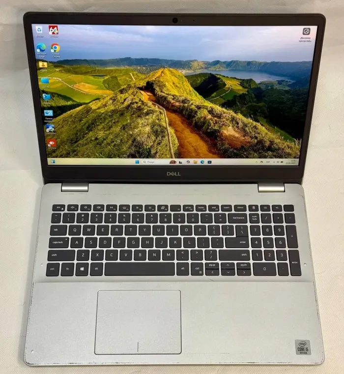 Ультрабук Б-клас Dell Inspiron 15 5593 / 15.6" (1920x1080) IPS / Intel Core i5-1035G1 (4 (8) ядер по 1.0 - 3.6 GHz) / 8 GB DDR4 / 128 GB SSD + 512 GB HDD / Intel UHD Graphics / WebCam б/в - зображення 3