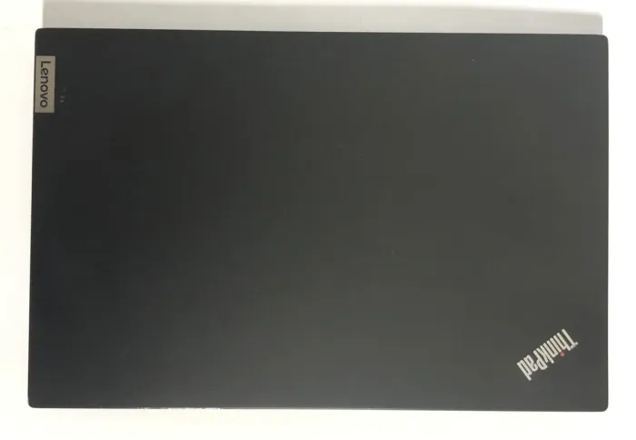 Ультрабук Б-клас Lenovo ThinkPad E15 Gen 2 / 15.6" (1920x1080) IPS / AMD Ryzen 5 4500U (6 ядер по 2.3 - 4.0 GHz) / 8 GB DDR4 / 256 GB SSD NVMe / AMD Radeon RX Vega 6 Graphics / WebCam / Win 11 Pro б/в - зображення 7