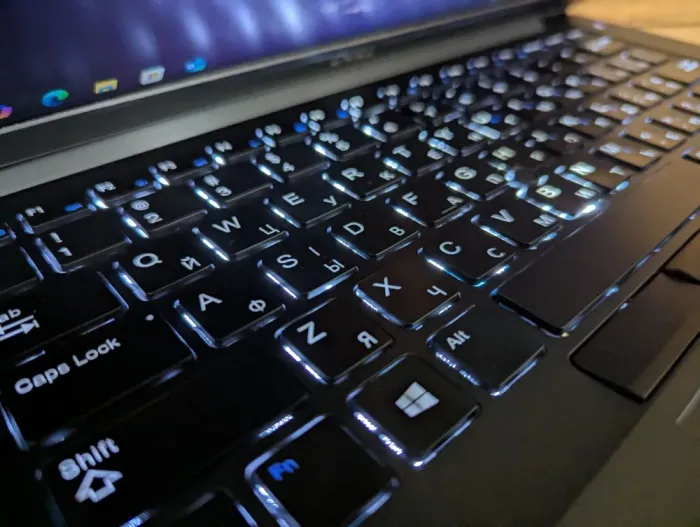 Ультрабук Dell Latitude 7490 / 14" (1920x1080) IPS / Intel Core i7-8650U (4 (8) ядра по 1.9 - 4.2 GHz) / 16 GB DDR4 / 480 GB SSD / Intel UHD Graphics 620 / HDMI / WebCam / Windows 10 б/в - зображення 6