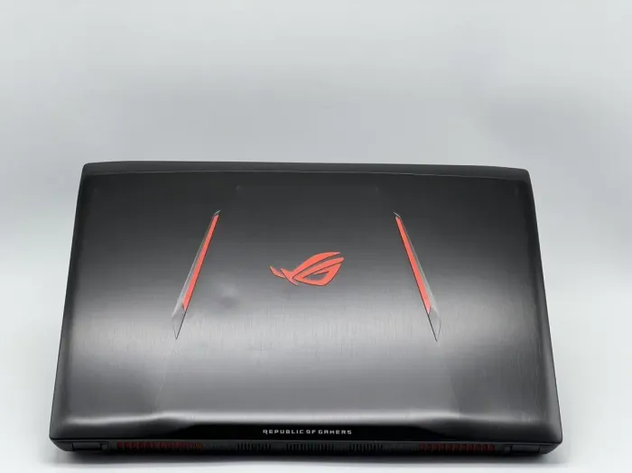 Ігровий ноутбук Б-класу Asus ROG Strix GL502VS-DB71 / 15.6" (1920x1080) IPS / Intel Core i7-6700HQ (4 (8) ядра по 2.6 - 3.5 GHz) / 16 GB DDR4 / 480 GB SSD / nVidia GeForce GTX 1070, 8 GB GDDR5, 256-bit / WebCam б/в - зображення 5