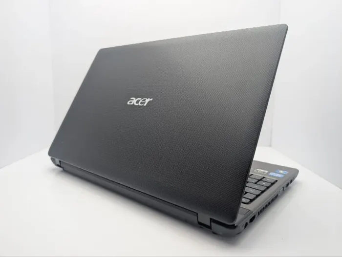 Ноутбук Acer Aspire E1-531G / 15.6" (1366x768) TN / Intel Core i3-2310M (2 (4) ядра по 2.1 GHz) / 6 GB DDR3 / 1000 GB HDD / nVidia GeForce GT 520M, 1 GB GDDR3, 64-bit / WebCaM / DVD-ROM б/в - зображення 8