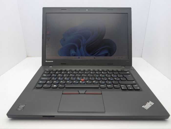 Ноутбук Lenovo ThinkPad L450 / 14" (1600x900) TN / Intel Core i5-4300U (2 (4) ядра по 1.9 - 2.9 GHz) / 8 GB DDR3 / 128 GB SSD / Intel HD Graphics 4400 / WebCam б/в - зображення 2