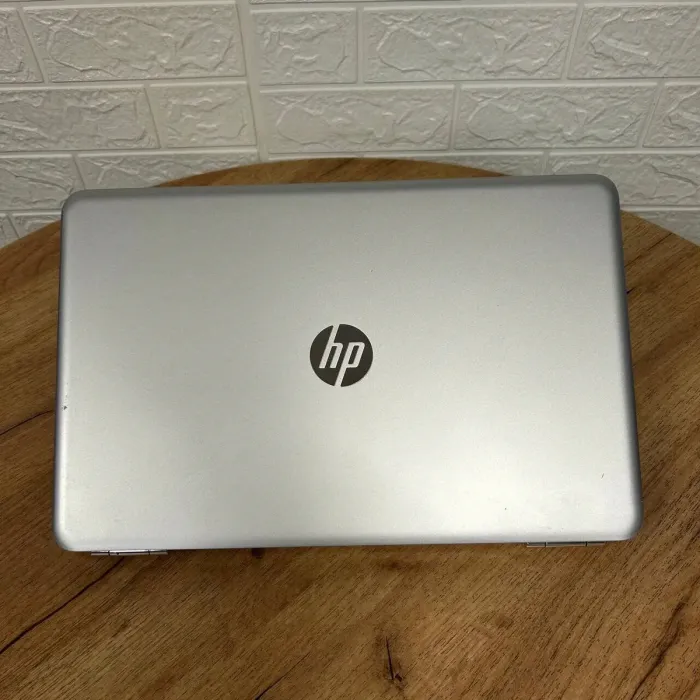 Ноутбук Б-клас HP Pavilion 15-au018wm / 15.6" (1366x768) TN Touch / Intel Core i7-6500U (2 (4) ядра по 2.5 - 3.1 GHz) / 12 GB DDR4 / 256 GB SSD / Intel HD Graphics 520 / WebCam б/в - зображення 3