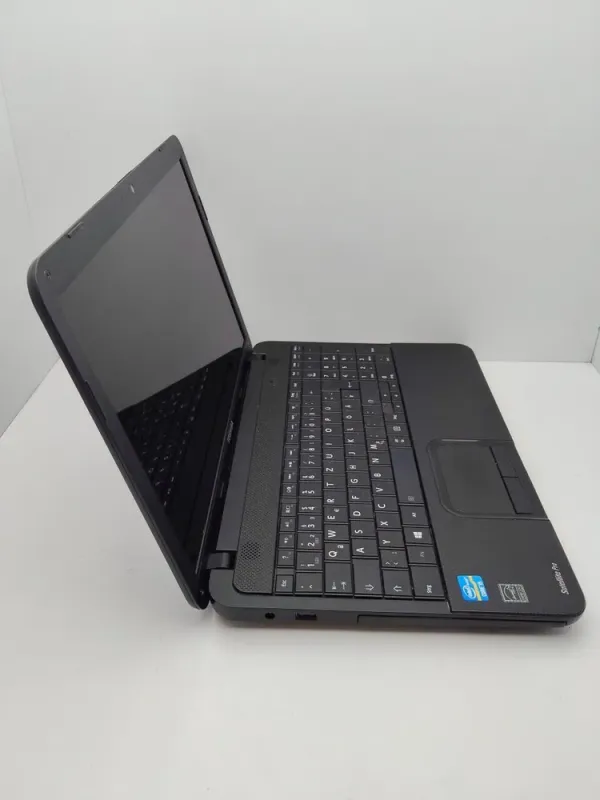 Ноутбук Toshiba Satellite C850 / 15.6" (1366x768) TN / Intel Core i5-3230M (2 (4) ядра по 2.6 - 3.2 GHz) / 6 GB DDR3 / 320 GB HDD / Intel HD Graphics 4000 / WebCam б/в - зображення 6