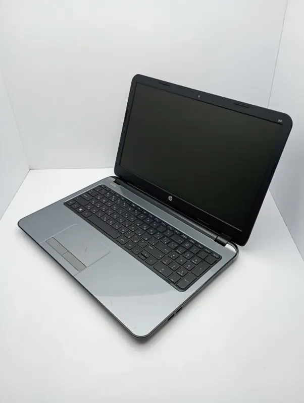 Ноутбук HP 250 G3 / 15.6" (1366x768) TN / Intel Celeron N2840 (2 ядра по 2.16 - 2.58 GHz) / 4 GB DDR3 / 500 GB HDD / Intel HD Graphics / WebCam б/в - зображення 4